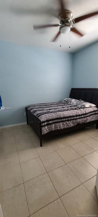 Recently Sold: $205,000 (3 beds, 2 baths, 1298 Square Feet)