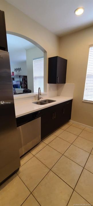 Recently Sold: $205,000 (3 beds, 2 baths, 1298 Square Feet)