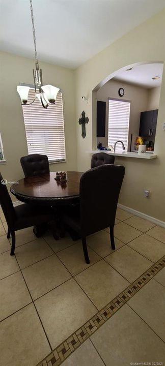 Recently Sold: $205,000 (3 beds, 2 baths, 1298 Square Feet)