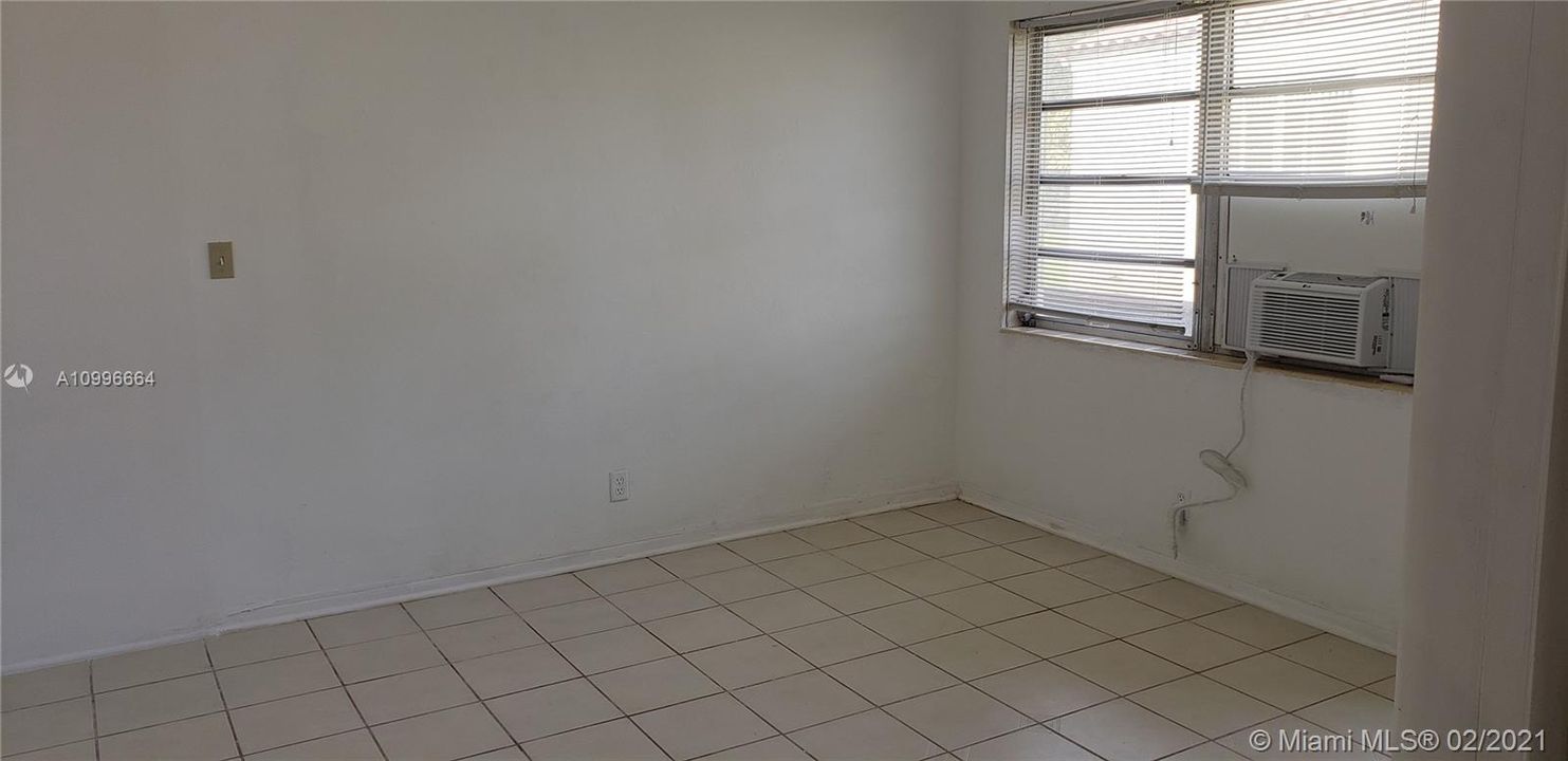 Recently Rented: $800 (0 beds, 1 baths, 1578 Square Feet)