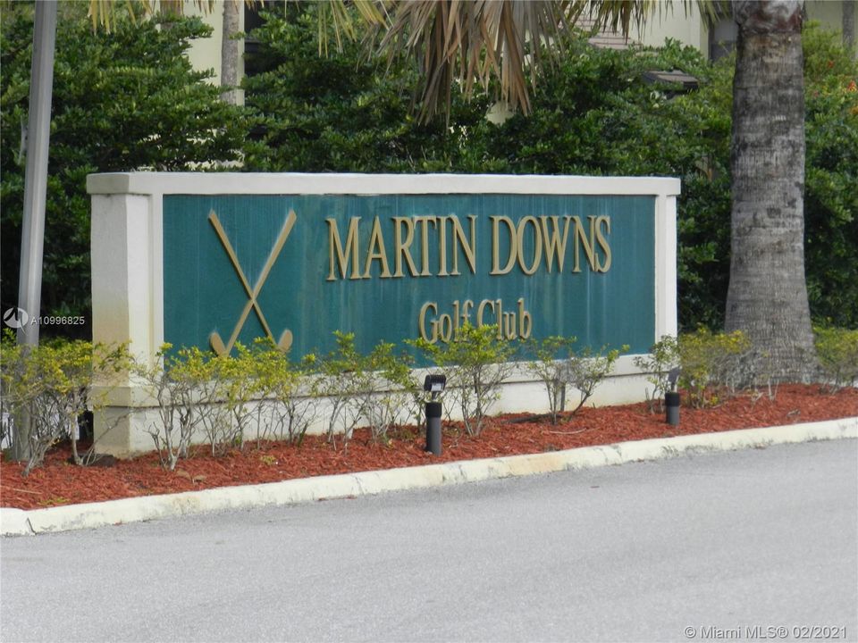 最近售出: $565,000 (4 贝兹, 3 浴室, 2719 平方英尺)