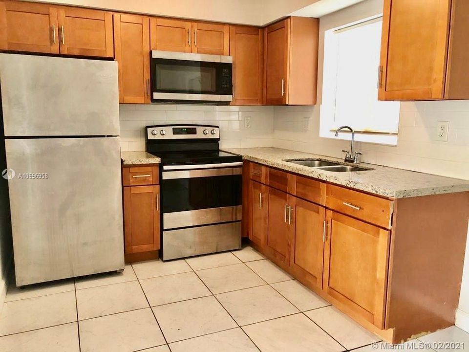 最近租的: $1,080 (1 贝兹, 1 浴室, 2804 平方英尺)