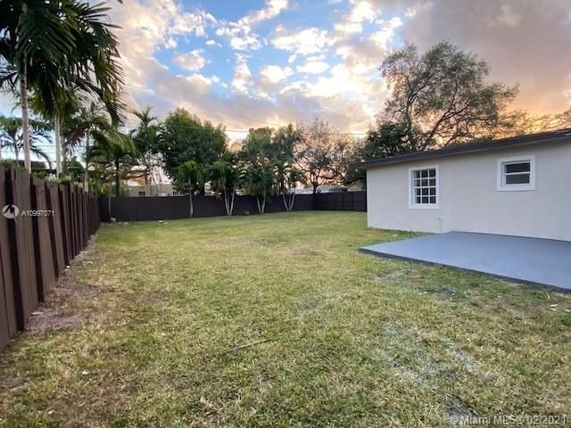 Recently Sold: $450,000 (3 beds, 2 baths, 825 Square Feet)