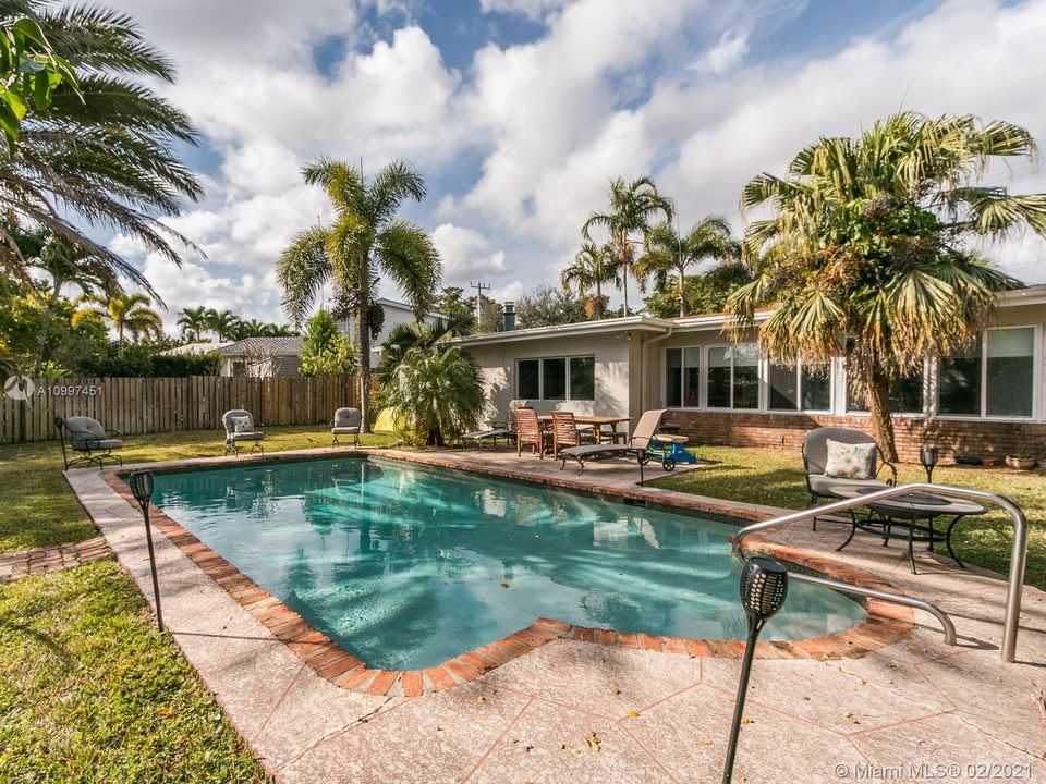 Great pool to cool off in