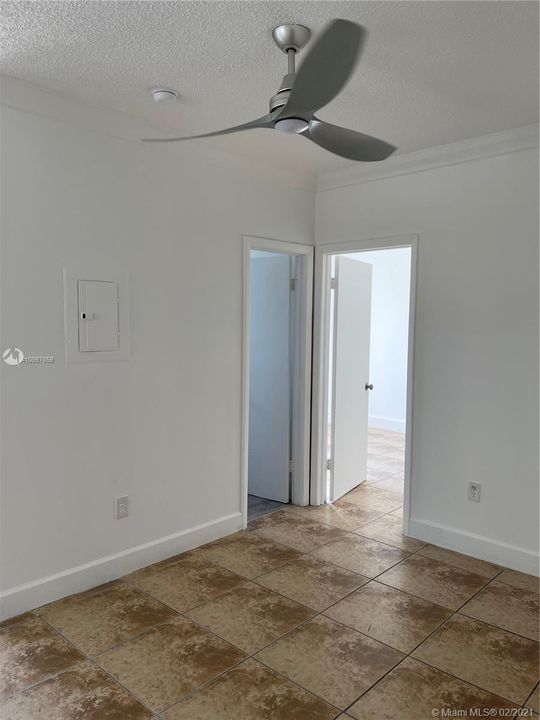 Recently Sold: $130,000 (2 beds, 1 baths, 715 Square Feet)