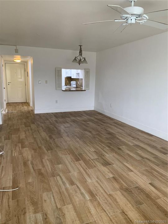 Recently Rented: $1,750 (1 beds, 1 baths, 730 Square Feet)