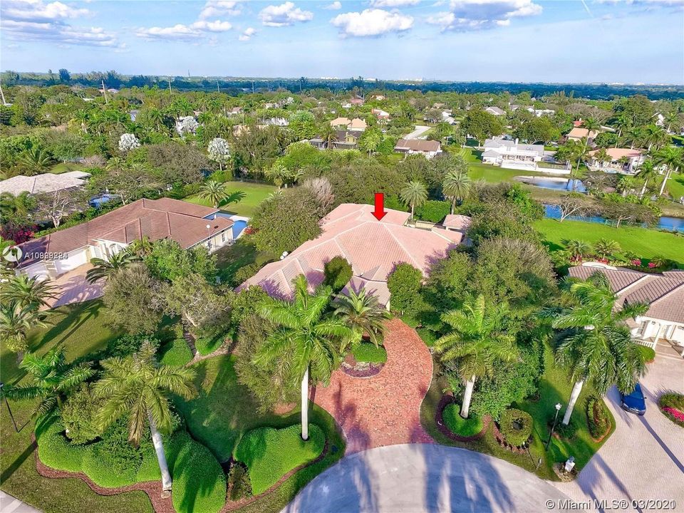 Recently Sold: $1,475,000 (6 beds, 5 baths, 5047 Square Feet)