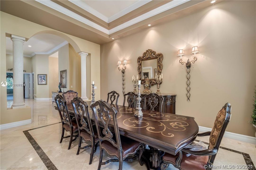 Recently Sold: $1,475,000 (6 beds, 5 baths, 5047 Square Feet)