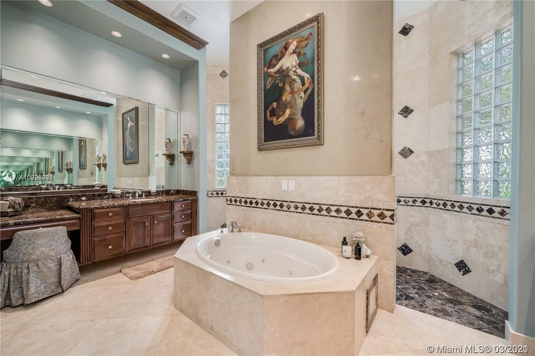 Recently Sold: $1,475,000 (6 beds, 5 baths, 5047 Square Feet)
