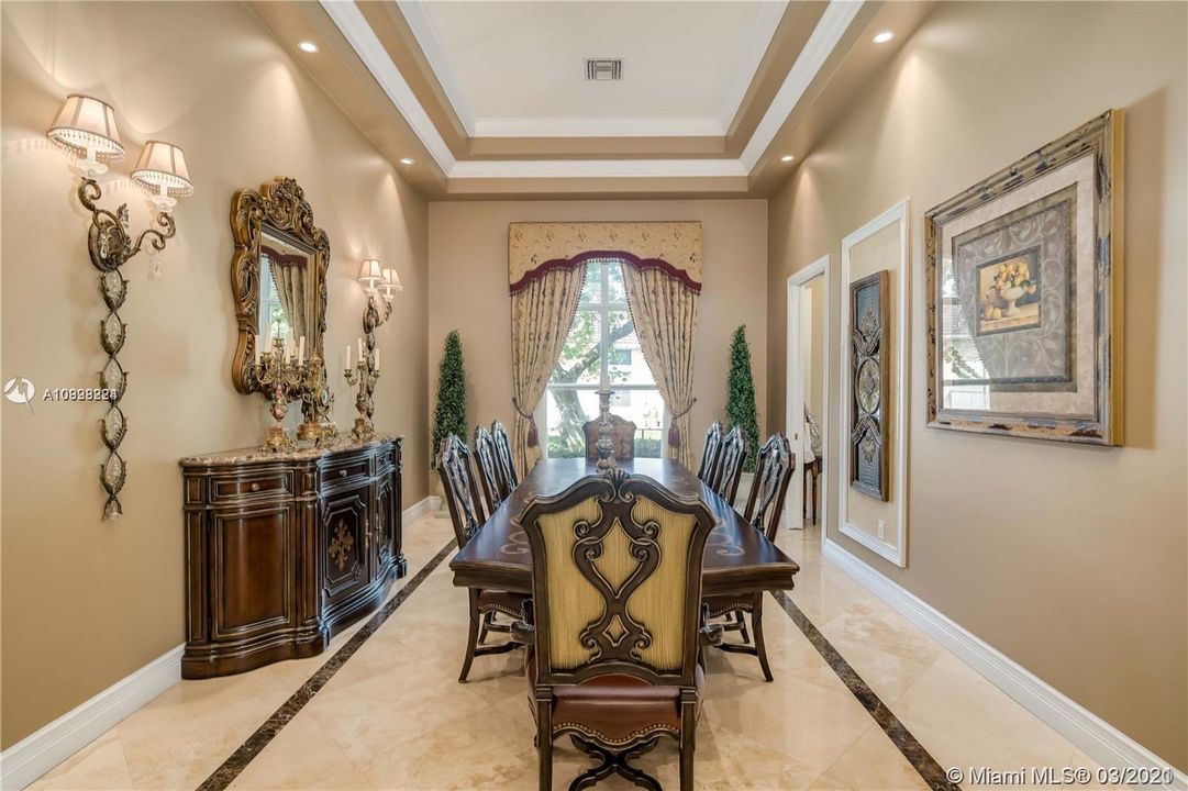 Recently Sold: $1,475,000 (6 beds, 5 baths, 5047 Square Feet)