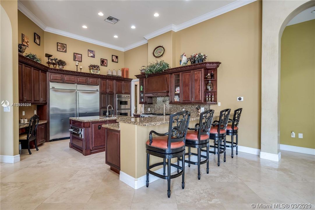 Recently Sold: $1,475,000 (6 beds, 5 baths, 5047 Square Feet)