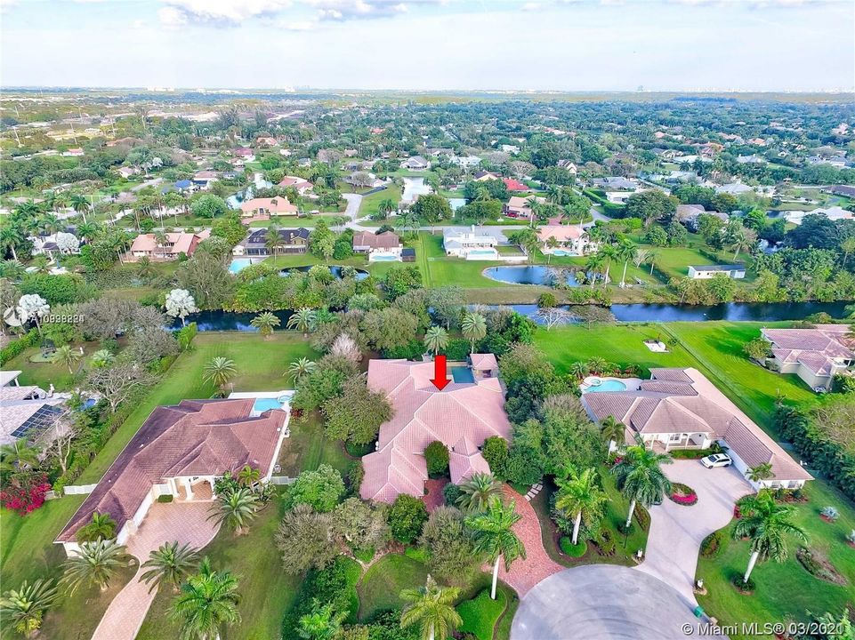 Recently Sold: $1,475,000 (6 beds, 5 baths, 5047 Square Feet)