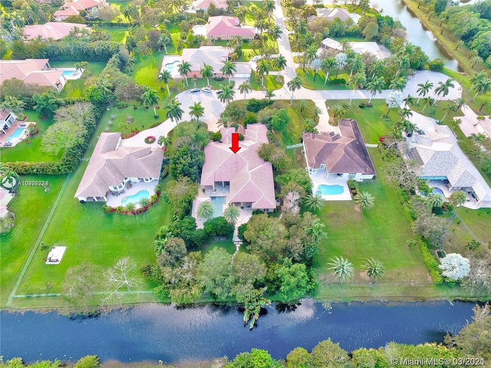Recently Sold: $1,475,000 (6 beds, 5 baths, 5047 Square Feet)