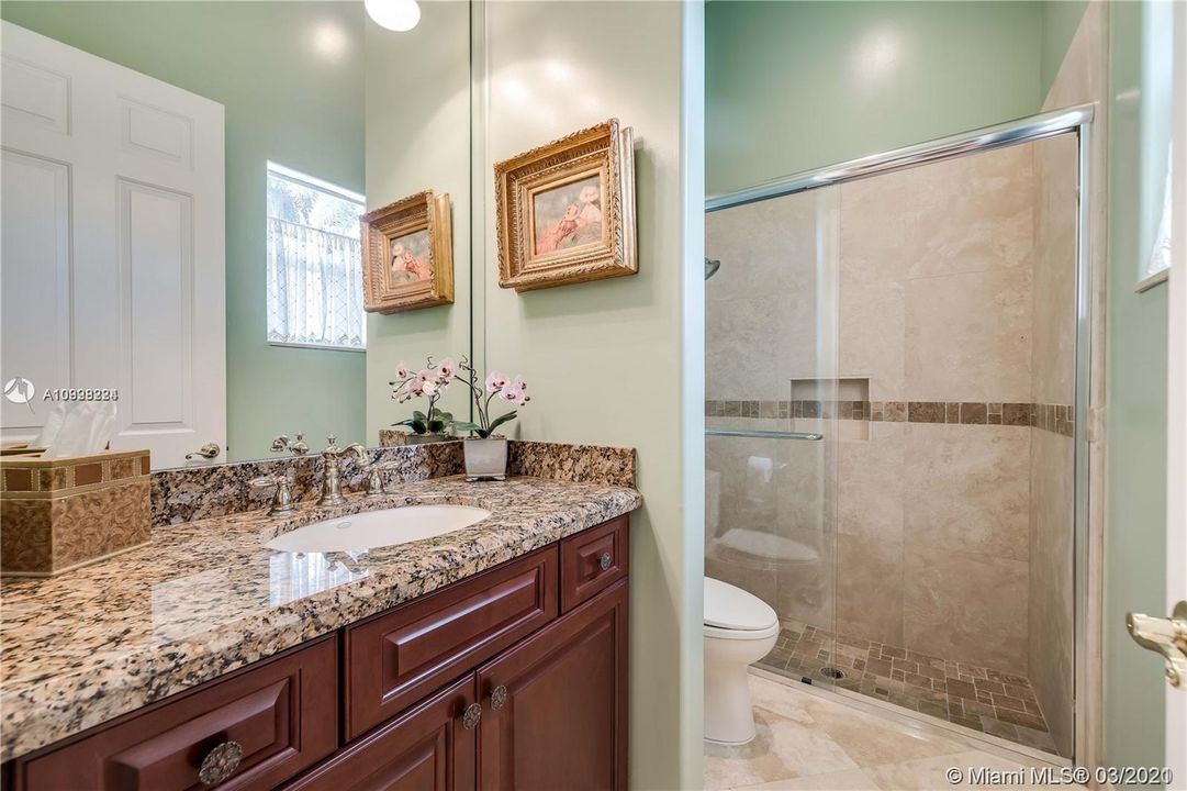 Recently Sold: $1,475,000 (6 beds, 5 baths, 5047 Square Feet)