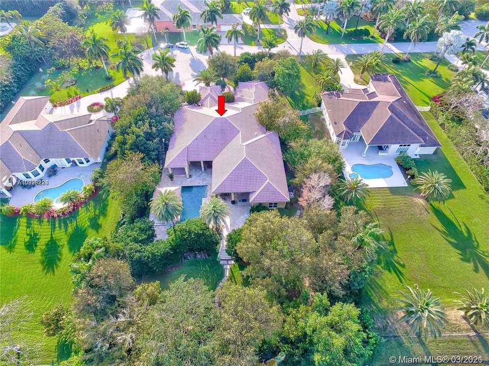 Recently Sold: $1,475,000 (6 beds, 5 baths, 5047 Square Feet)