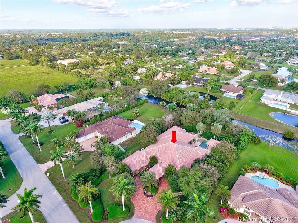 Recently Sold: $1,475,000 (6 beds, 5 baths, 5047 Square Feet)