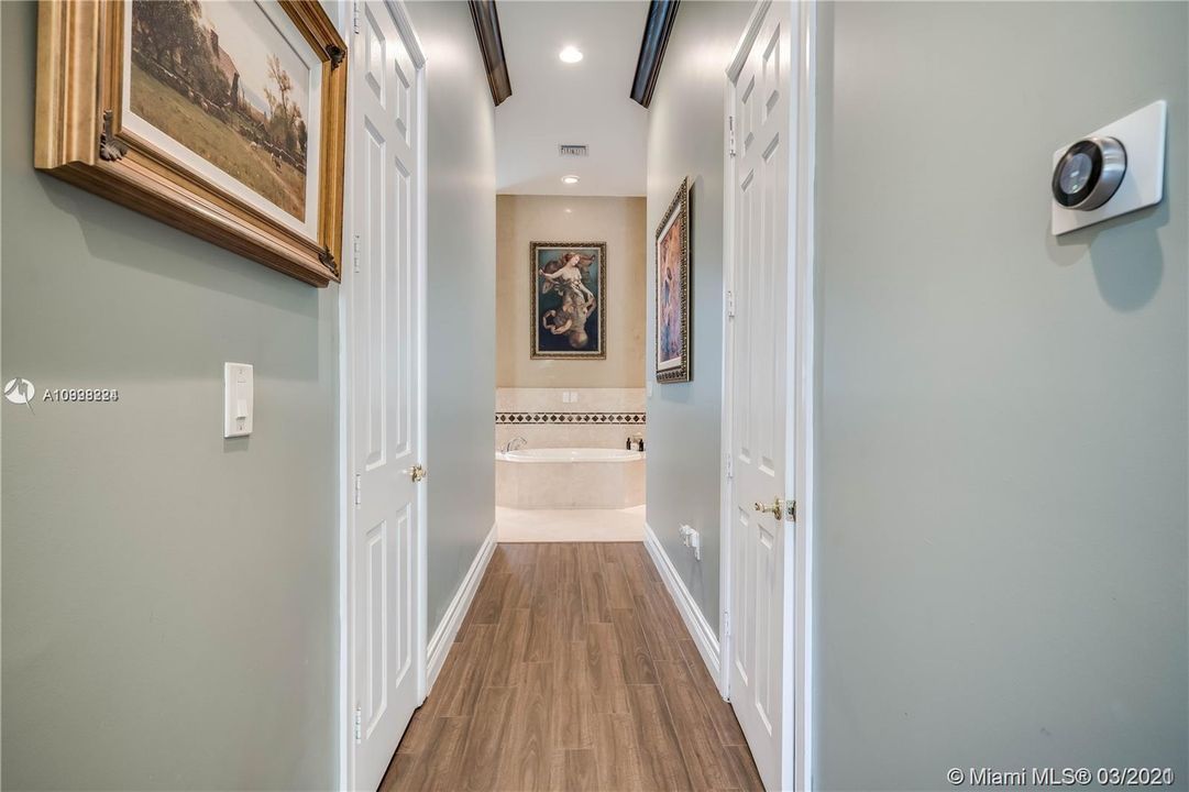 Recently Sold: $1,475,000 (6 beds, 5 baths, 5047 Square Feet)