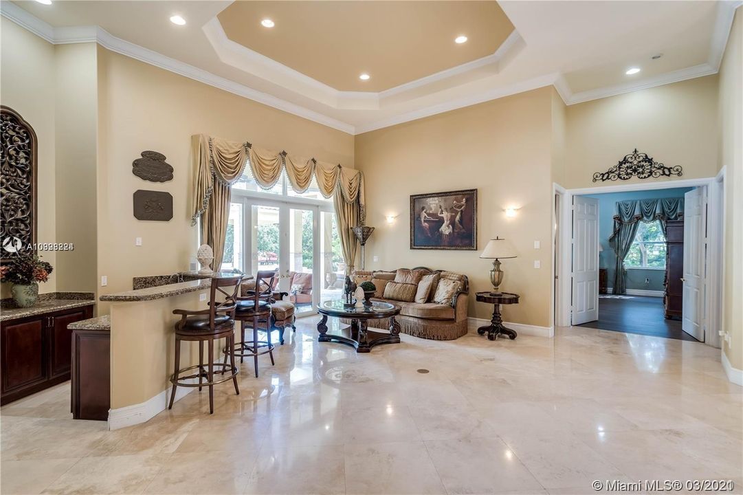 Recently Sold: $1,475,000 (6 beds, 5 baths, 5047 Square Feet)