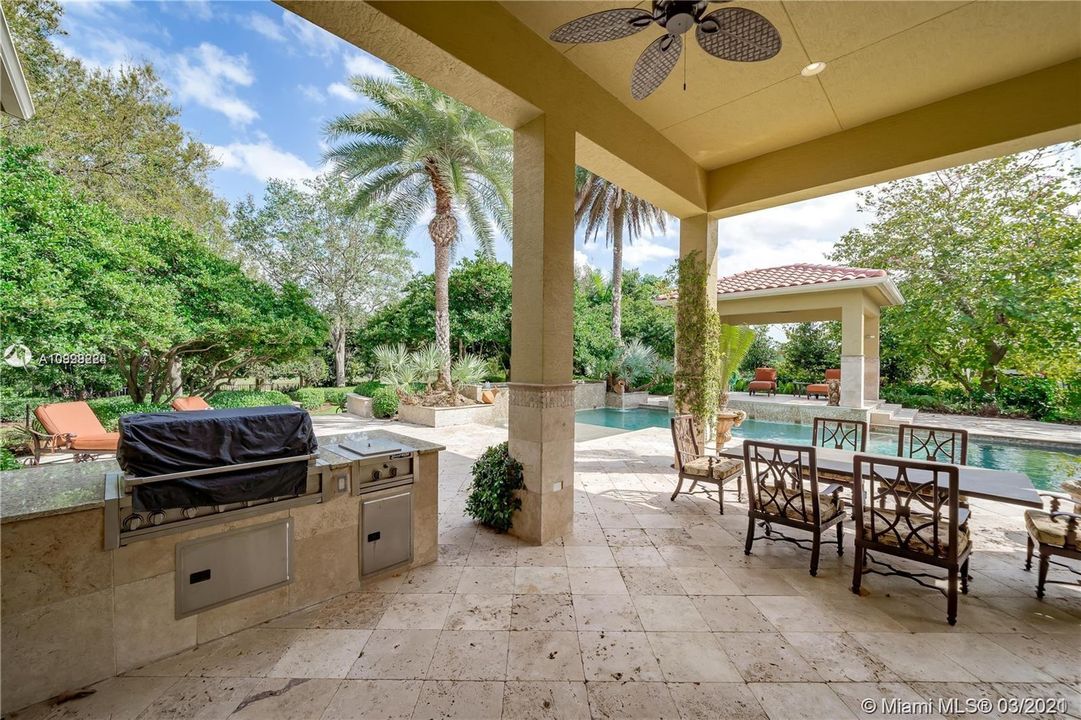 Recently Sold: $1,475,000 (6 beds, 5 baths, 5047 Square Feet)