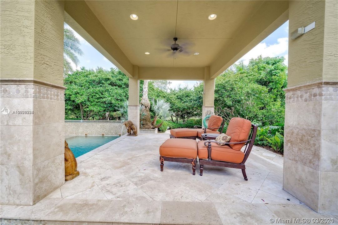Recently Sold: $1,475,000 (6 beds, 5 baths, 5047 Square Feet)