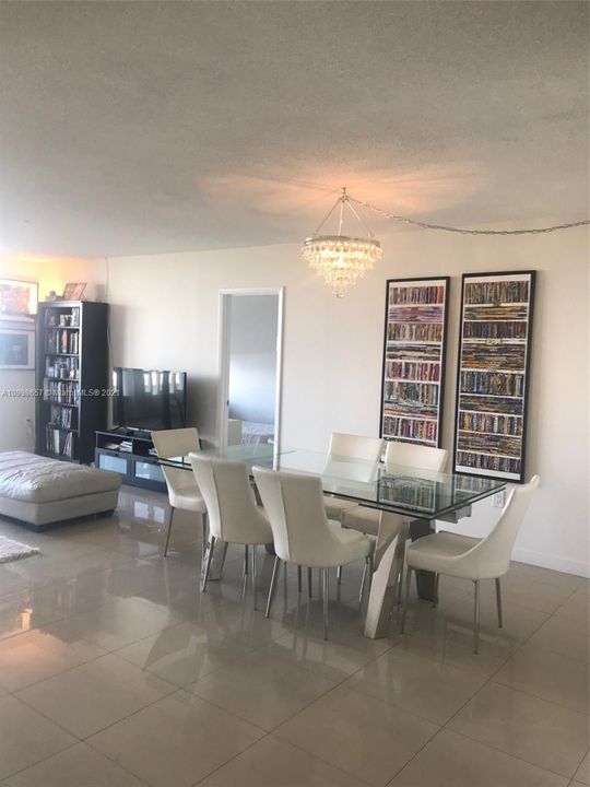 Recently Sold: $1,080,000 (3 beds, 2 baths, 1688 Square Feet)