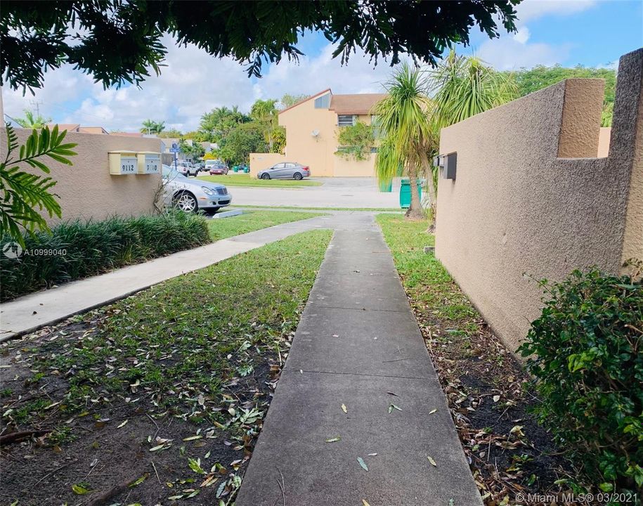 Recientemente alquilado: $1,650 (2 camas, 1 baños, 1100 Pies cuadrados)