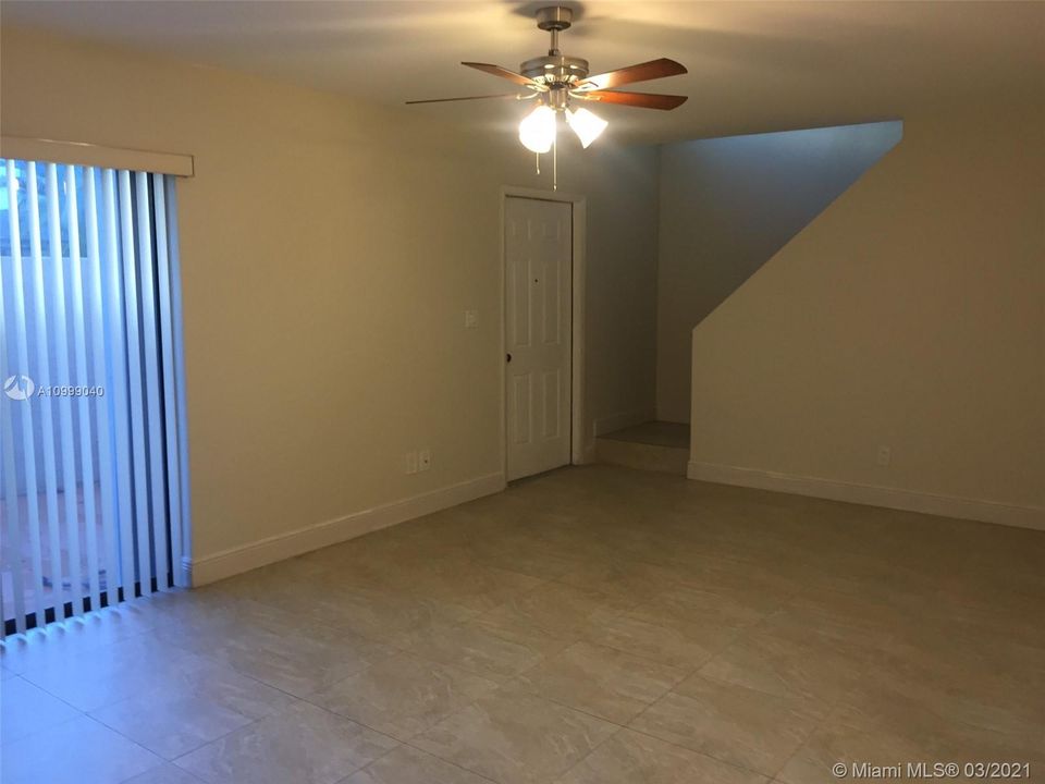 Recientemente alquilado: $1,650 (2 camas, 1 baños, 1100 Pies cuadrados)