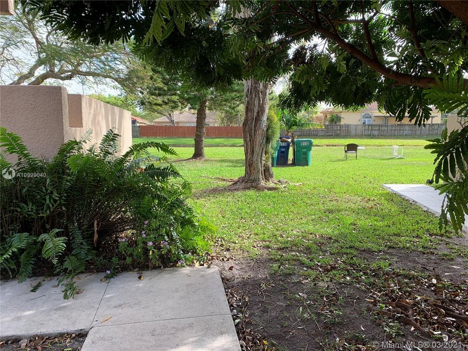 Recientemente alquilado: $1,650 (2 camas, 1 baños, 1100 Pies cuadrados)