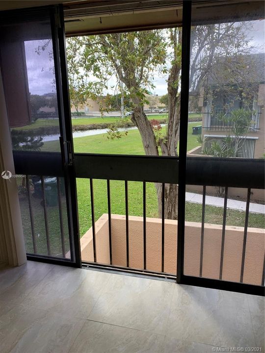 Recientemente alquilado: $1,650 (2 camas, 1 baños, 1100 Pies cuadrados)