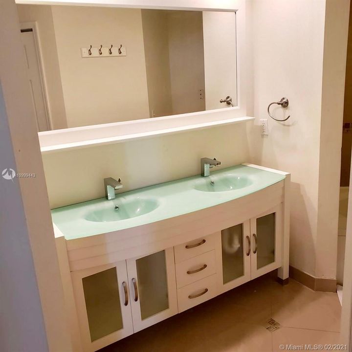 Недавно арендовано: $2,650 (3 спален, 2 ванн, 1320 Квадратных фут)