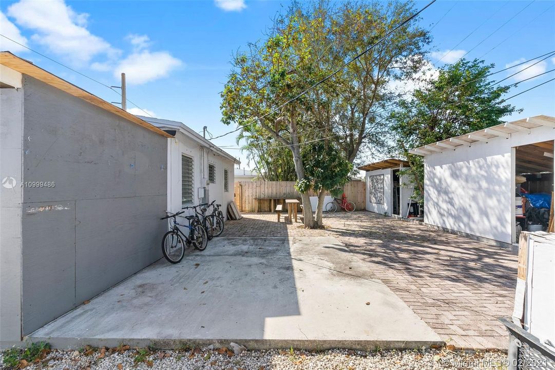 Recently Sold: $234,900 (2 beds, 1 baths, 624 Square Feet)