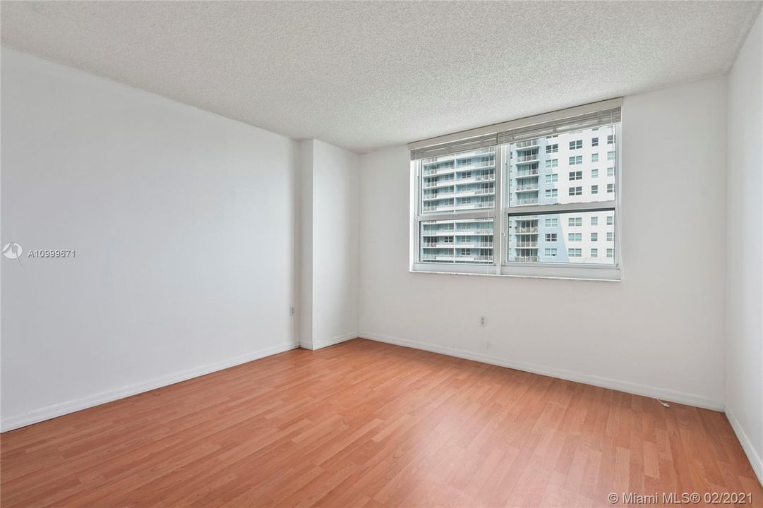 Recently Sold: $440,000 (2 beds, 2 baths, 1140 Square Feet)