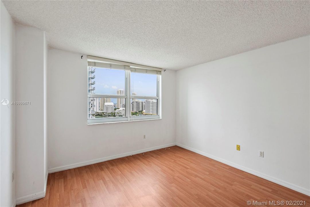 Recently Sold: $440,000 (2 beds, 2 baths, 1140 Square Feet)
