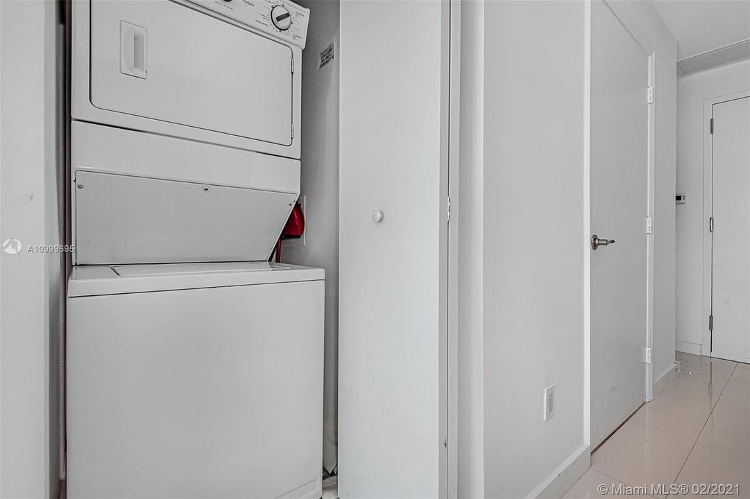 Vendido Recientemente: $279,000 (1 camas, 1 baños, 781 Pies cuadrados)