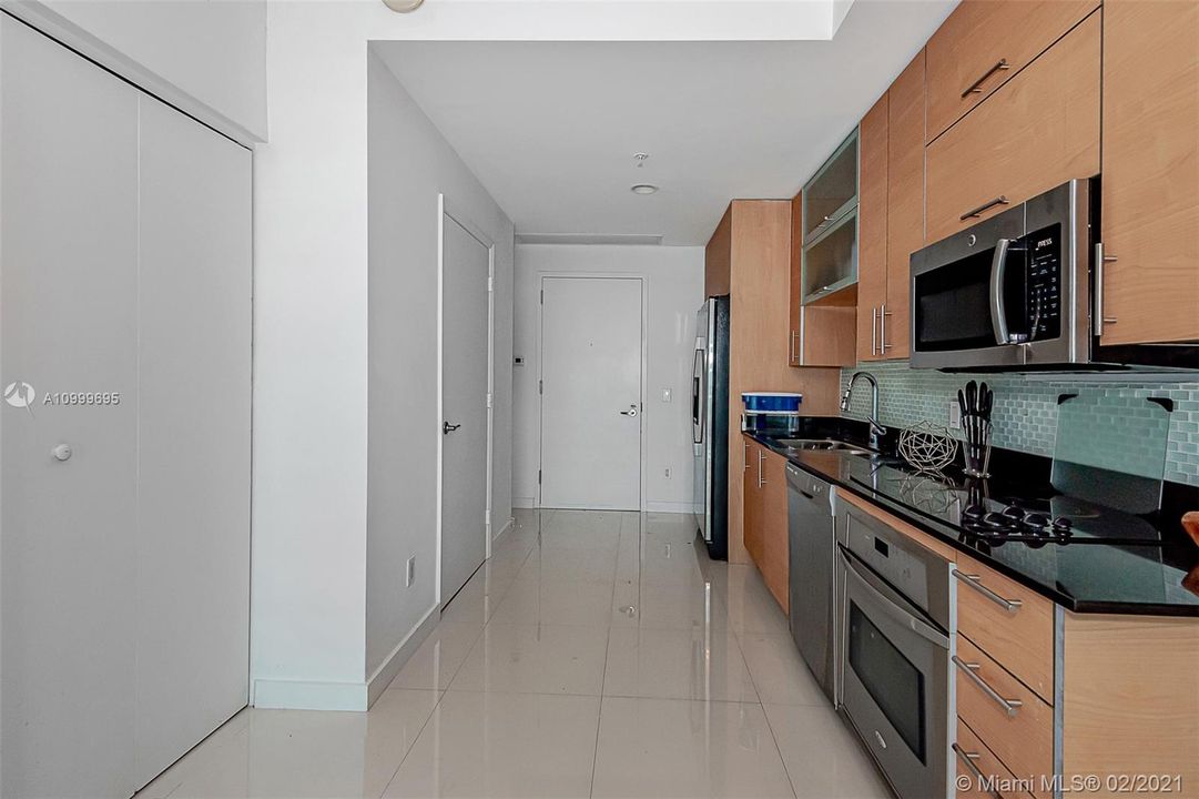 Vendido Recientemente: $279,000 (1 camas, 1 baños, 781 Pies cuadrados)