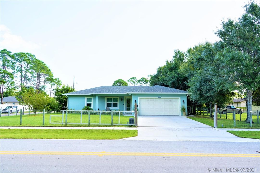 Recently Sold: $649,900 (5 beds, 3 baths, 2569 Square Feet)