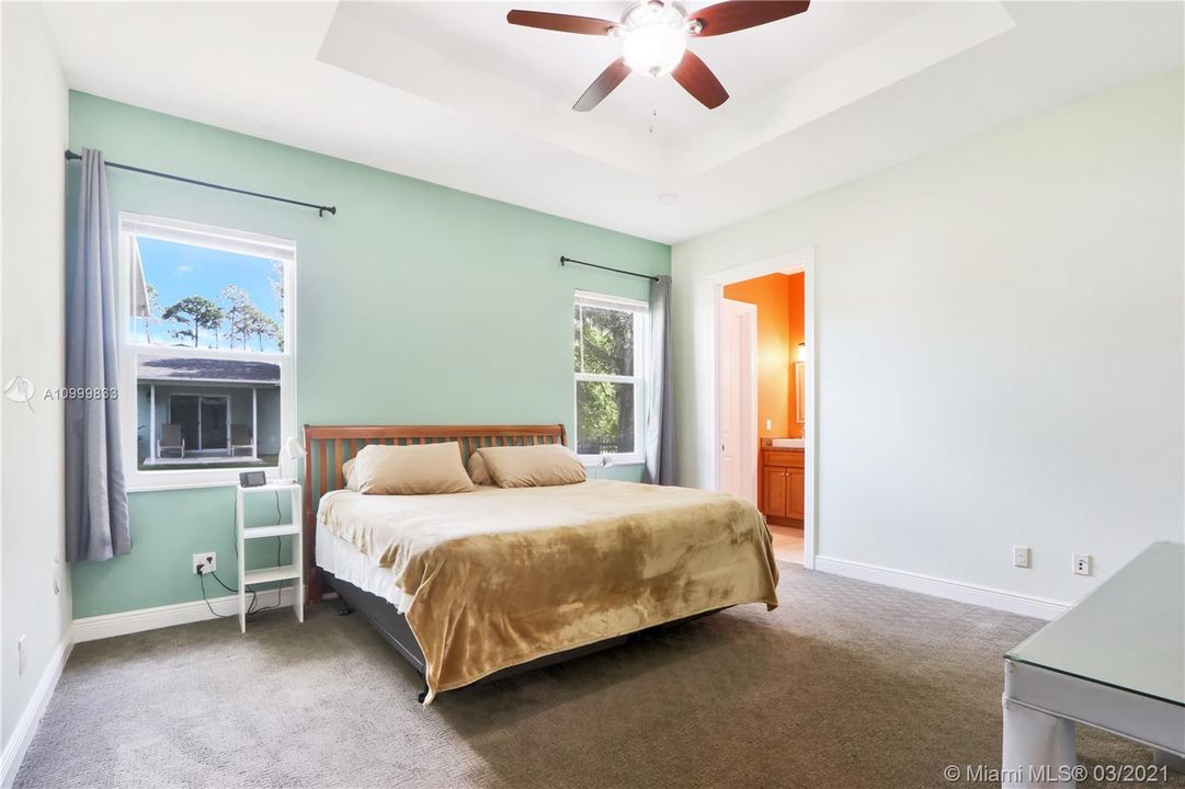 Recently Sold: $649,900 (5 beds, 3 baths, 2569 Square Feet)