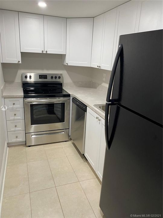Recently Rented: $1,350 (2 beds, 2 baths, 782 Square Feet)