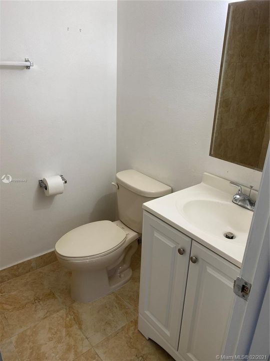 最近租的: $1,350 (2 贝兹, 2 浴室, 782 平方英尺)