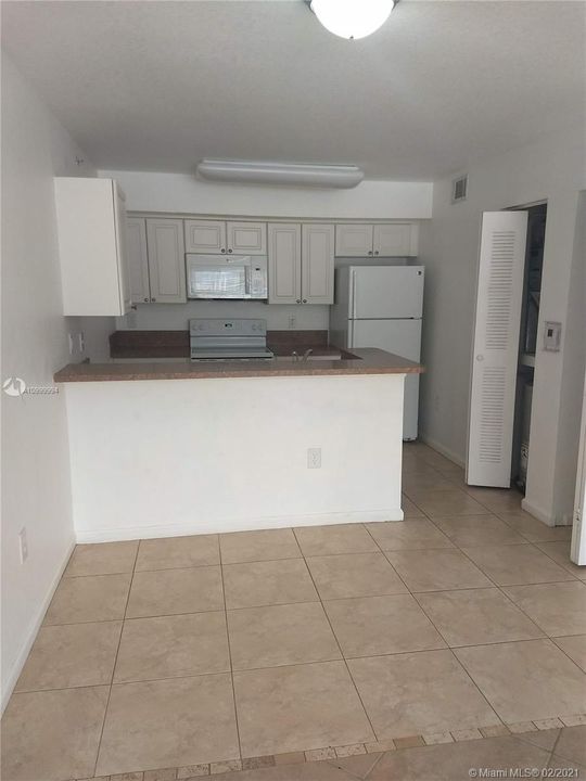 Recently Rented: $1,510 (3 beds, 2 baths, 1321 Square Feet)