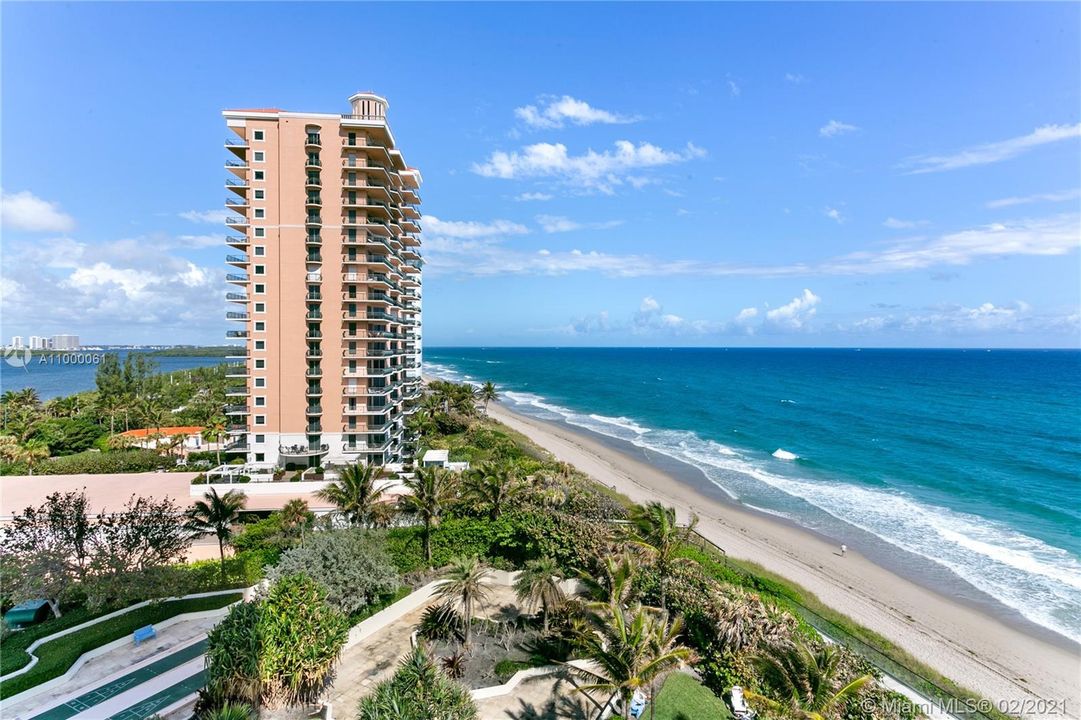 Recently Sold: $1,050,000 (3 beds, 2 baths, 2188 Square Feet)