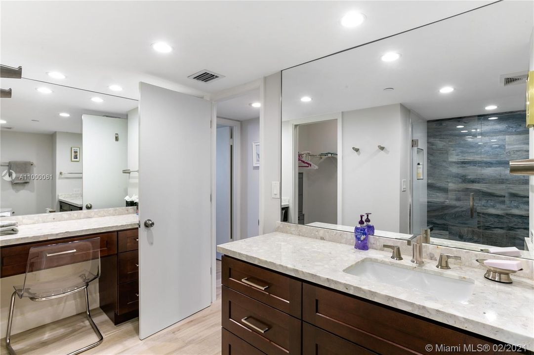 Recently Sold: $1,050,000 (3 beds, 2 baths, 2188 Square Feet)