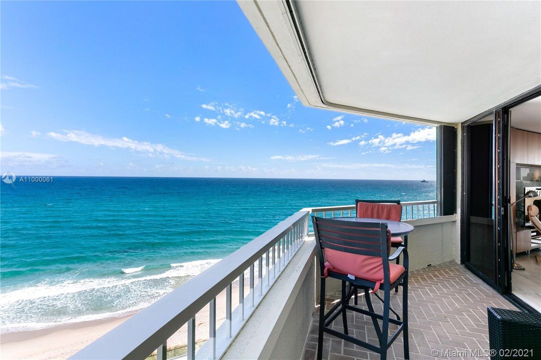 Recently Sold: $1,050,000 (3 beds, 2 baths, 2188 Square Feet)