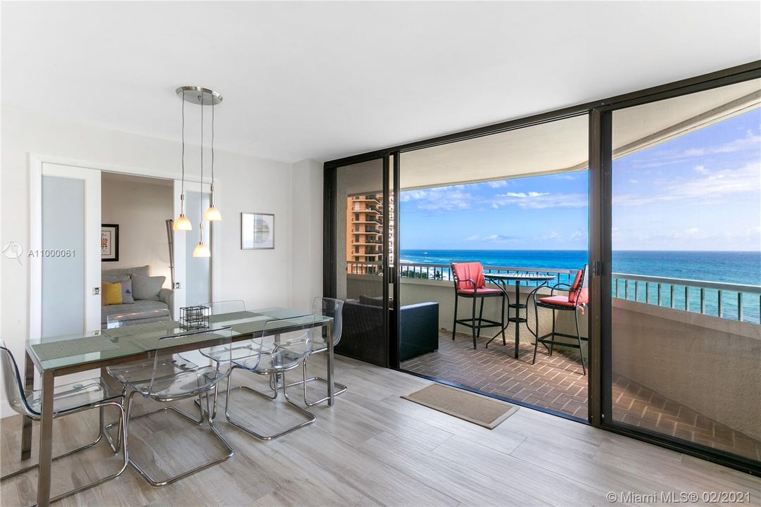 Recently Sold: $1,050,000 (3 beds, 2 baths, 2188 Square Feet)