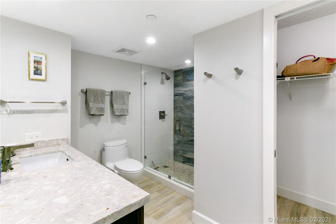 Recently Sold: $1,050,000 (3 beds, 2 baths, 2188 Square Feet)