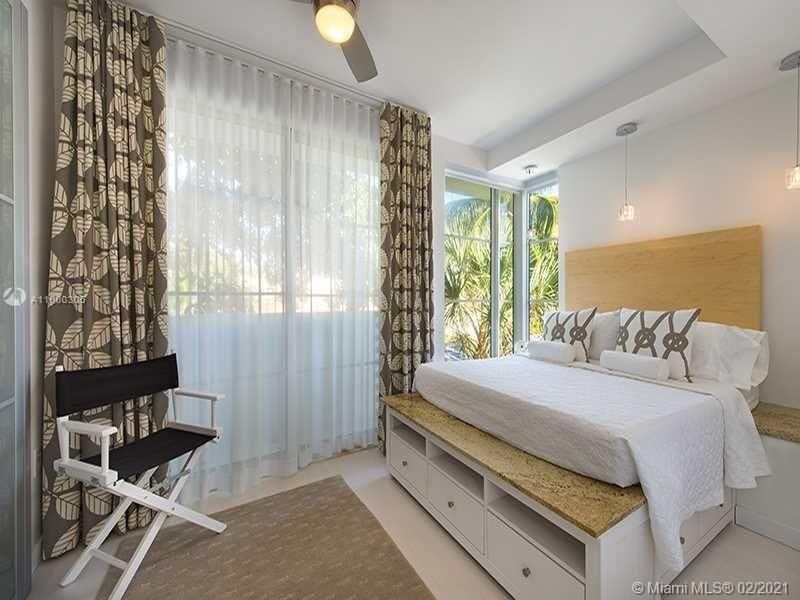 Недавно арендовано: $4,900 (2 спален, 2 ванн, 1128 Квадратных фут)