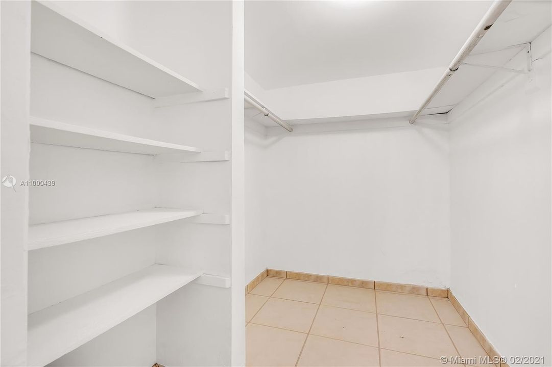 Vendido Recientemente: $140,000 (1 camas, 1 baños, 765 Pies cuadrados)