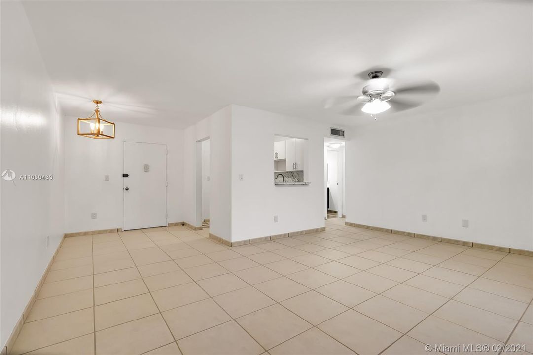 Recently Sold: $140,000 (1 beds, 1 baths, 765 Square Feet)