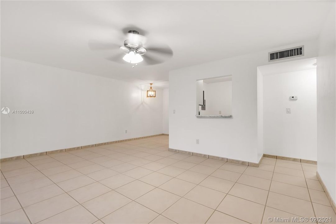 Recently Sold: $140,000 (1 beds, 1 baths, 765 Square Feet)