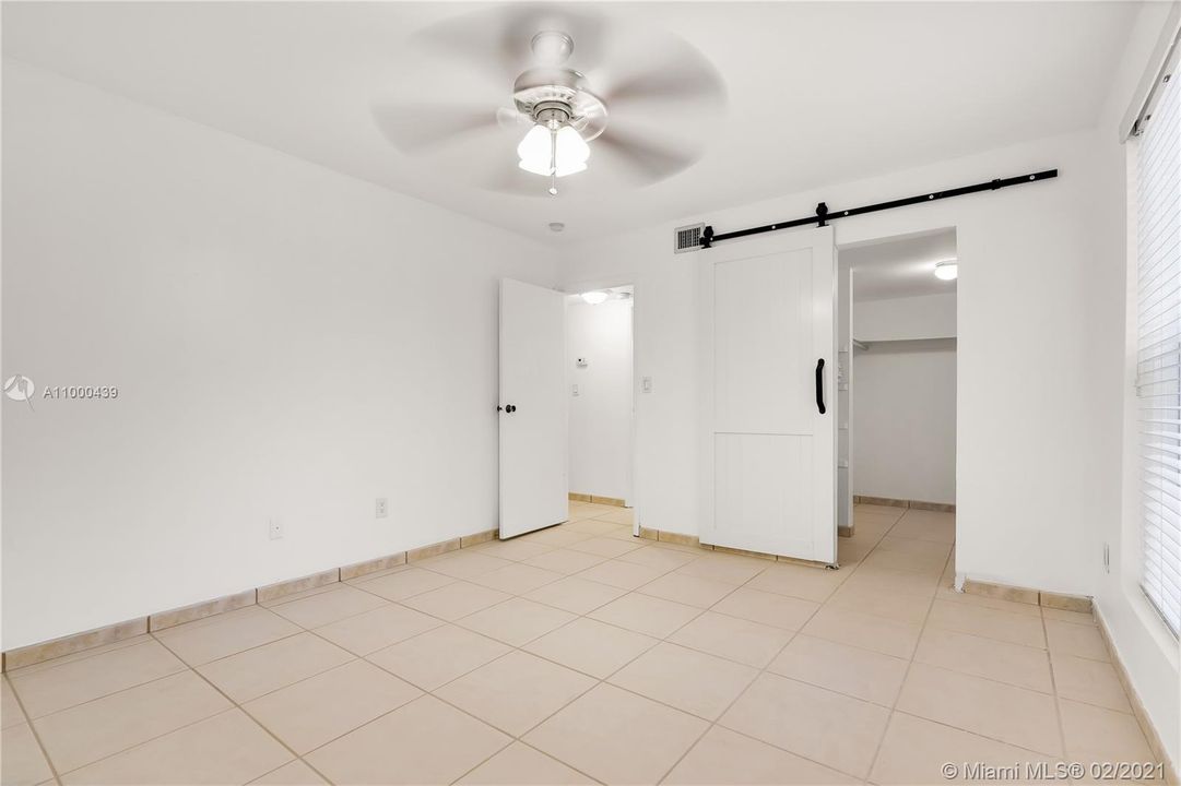 Recently Sold: $140,000 (1 beds, 1 baths, 765 Square Feet)